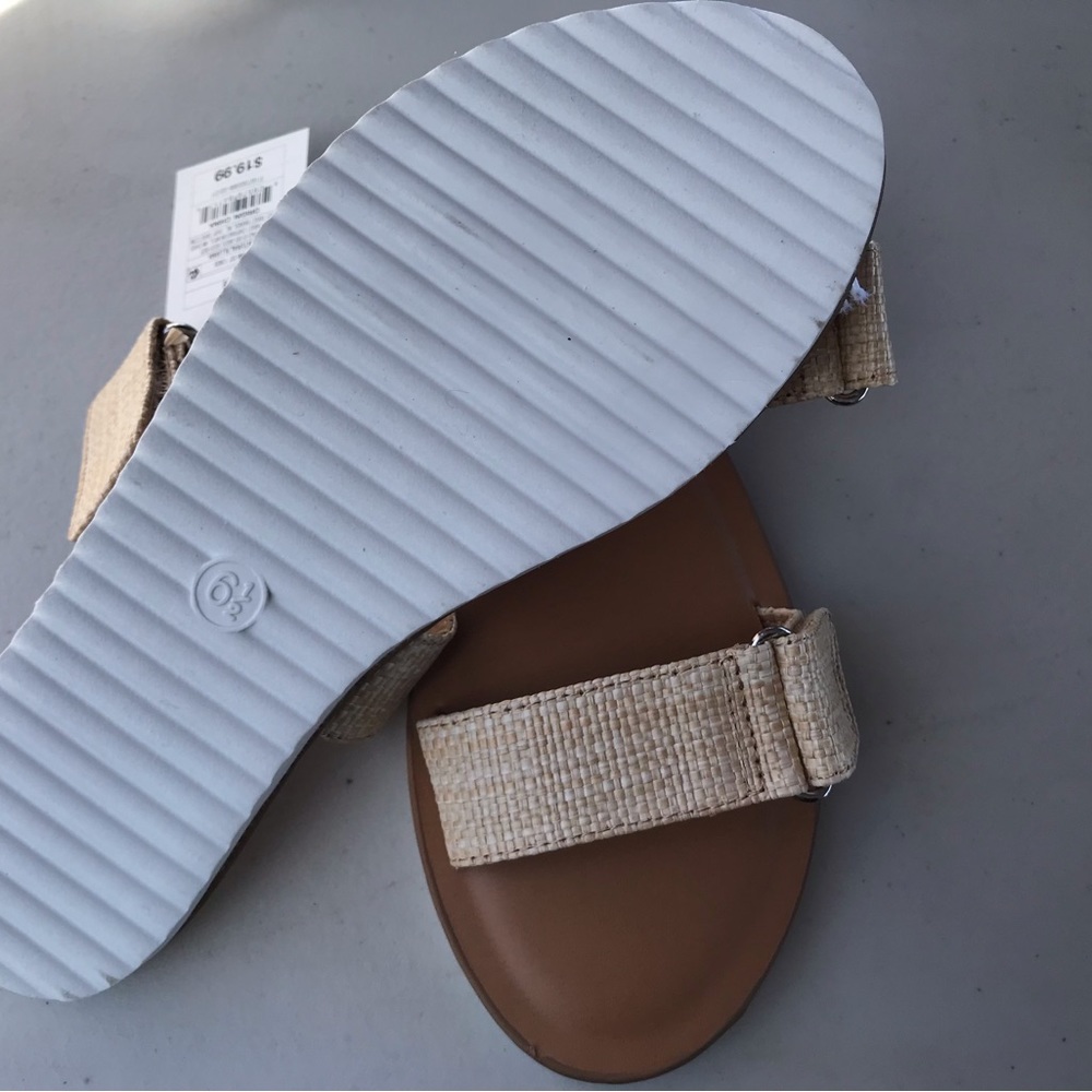 Sandals - Picture 2 of 3